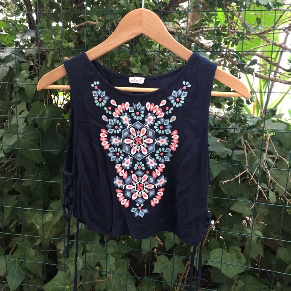 Hollister Crop Top